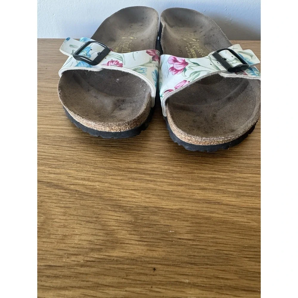Papillio Birkenstock Sandals Women SIZE US 7 EU 38  Pink/white Floral Narrow fit